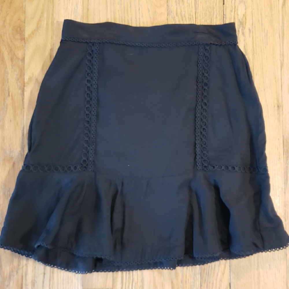 Ann Taylor Black A-Line Crochet Detail Skirt, Size 4P